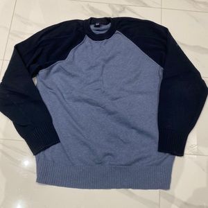 Gap sweater